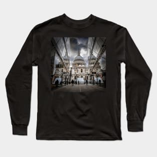 View of St Pauls Cathedral with Reflections Long Sleeve T-Shirt